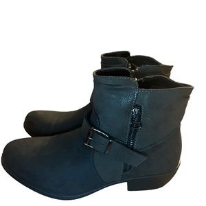 AeroCushion Memory phone dark gray boys size 8.5